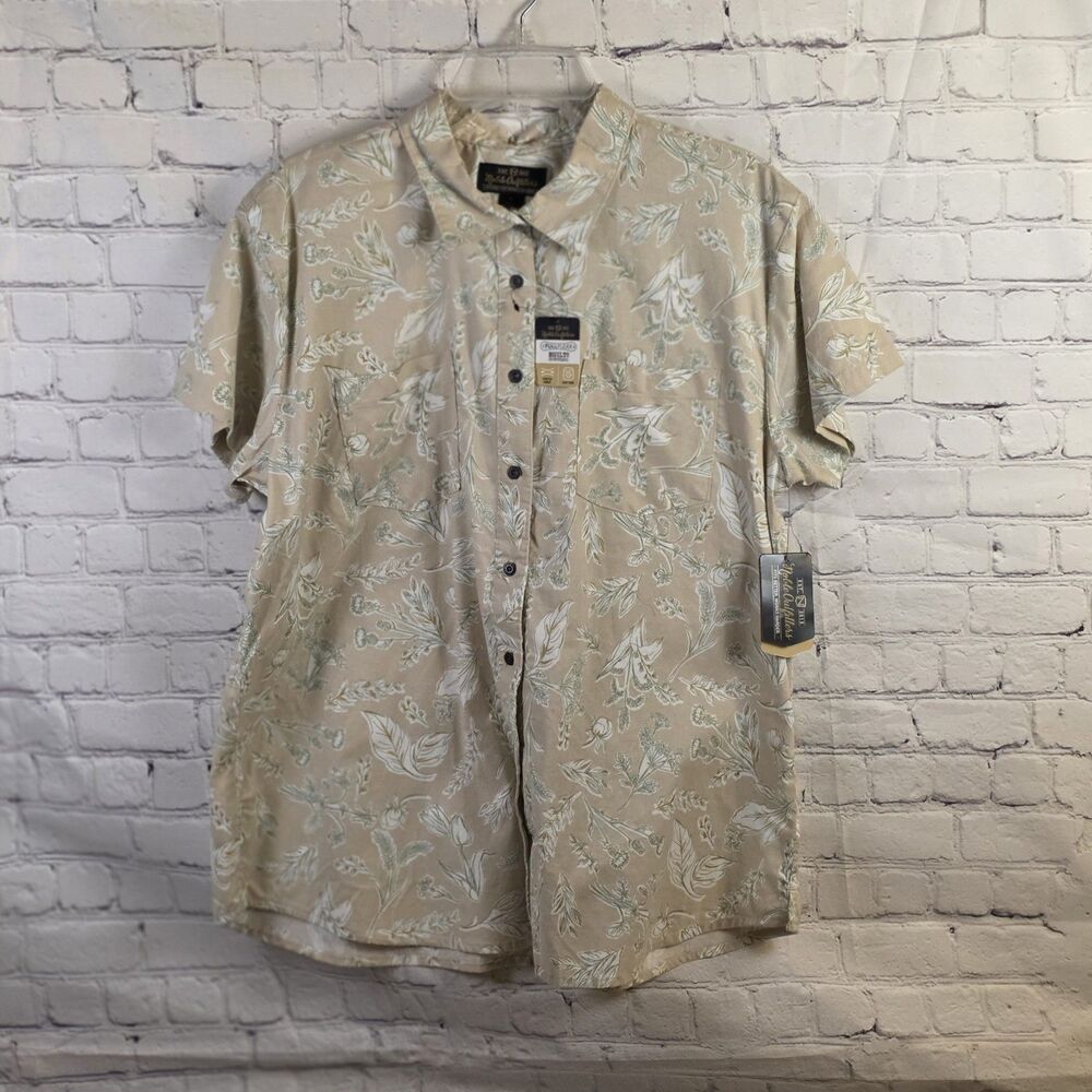 Noble Outfitters Shirt Women’s XL Paisley Short Sleeve Button Up Shirt